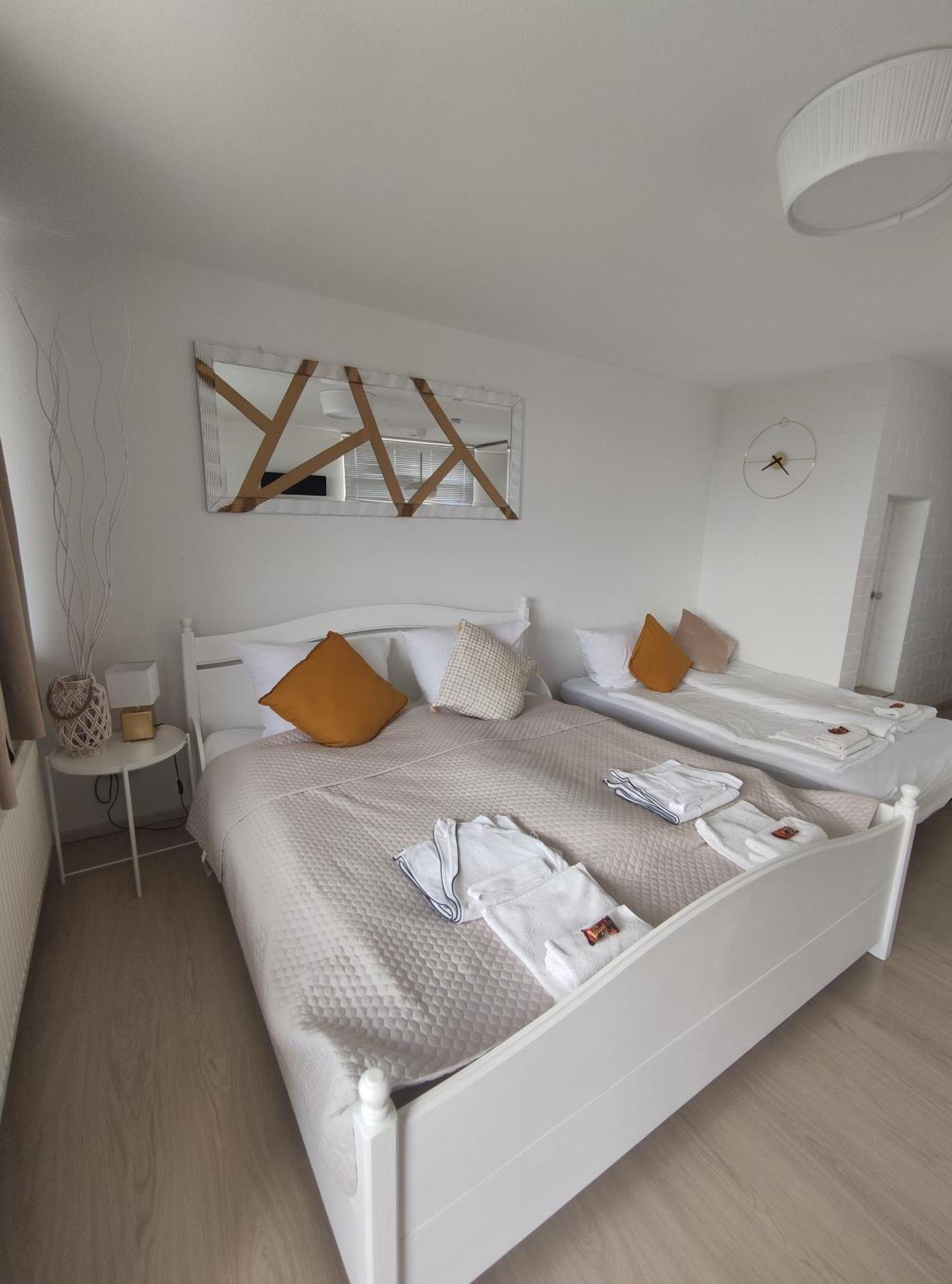 Pools, Sauna Und Balkon Mit Panoramablick Sankt Englmar Bagian luar foto